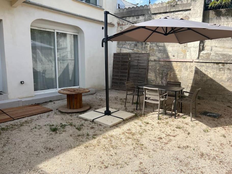 Appartamento La Glycine - Parking Gratuit - Ac Clim - Cour Prive - Villeneuve-lès-Avignon Esterno foto